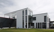 Neubau eines Bürogebäudes mit Penthouse und zwei Produktionshallen in Waiblingen-Neustadt